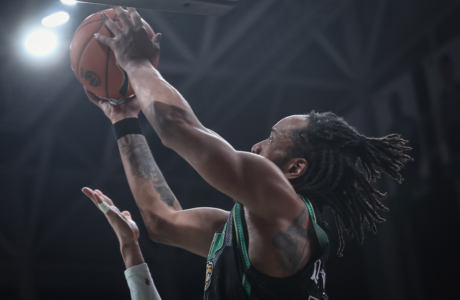 九游体育入口包含欧篮联倒计时，辽宁本钢集结日外线爆发，细节引发关注，媒体盛赞，年轻球员得到机会的词条